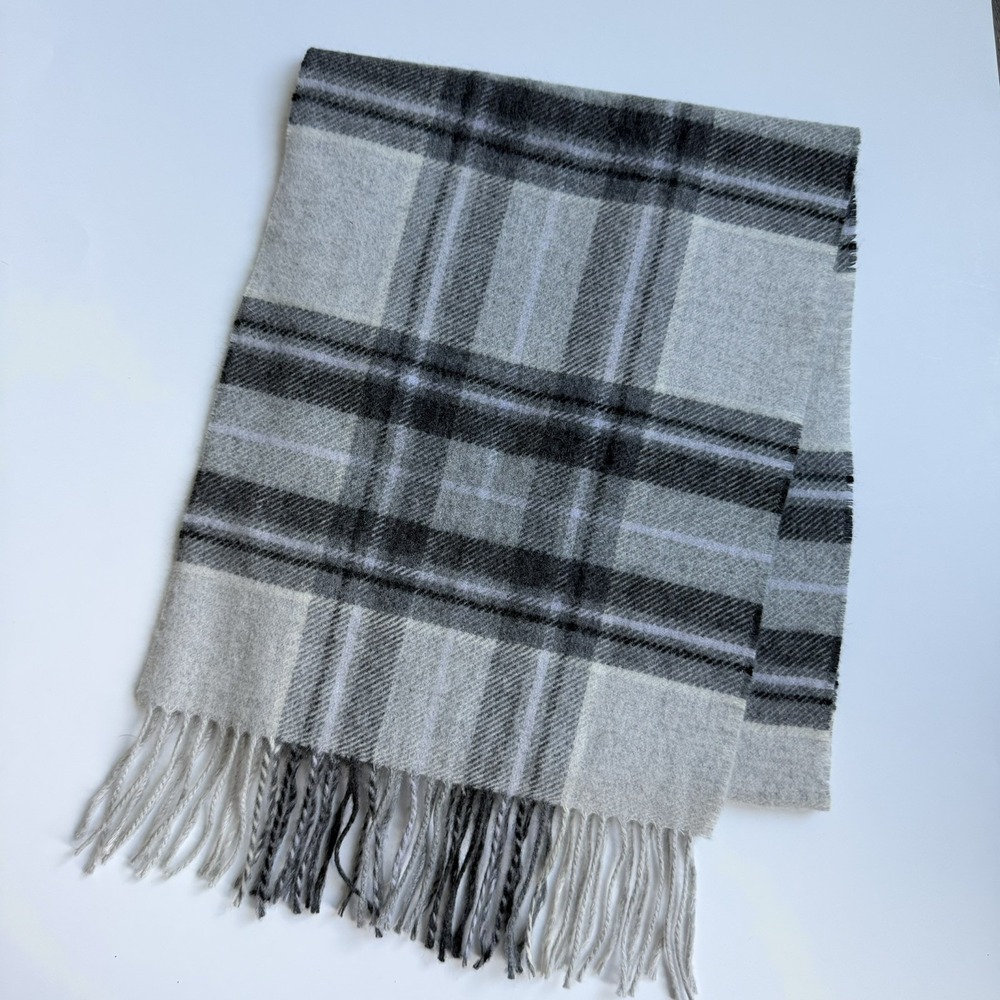 C By Bloomingdales Scarf 100% Cashmere Gray Plaid 12 x 60" Luxury Classic